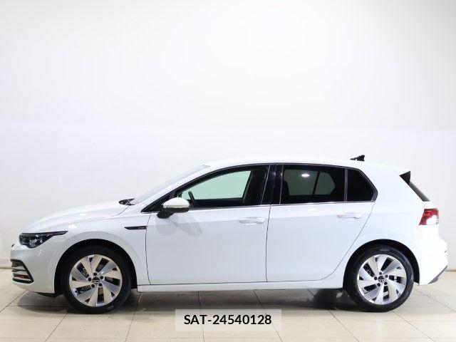 VolksWagen GOLF 2022-03 7981557-8