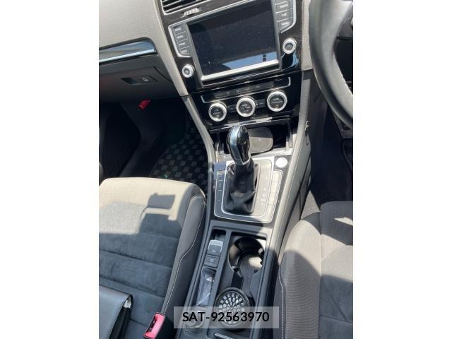 VolksWagen GOLF 2015-10 8039160-22