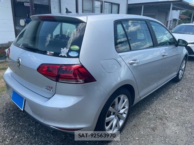 VolksWagen GOLF 2015-10 8039160-2