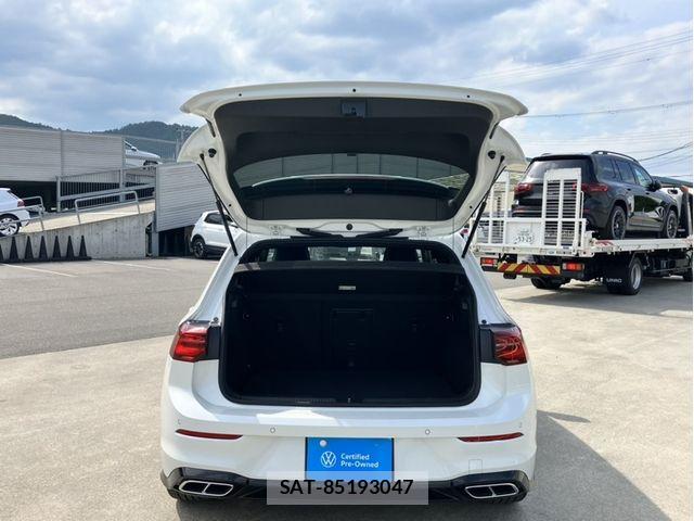 VolksWagen GOLF 2022-08 8076127-12