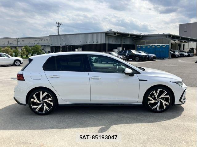 VolksWagen GOLF 2022-08 8076127-3