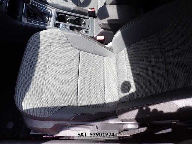 VolksWagen GOLF 2014-02 8076125-21