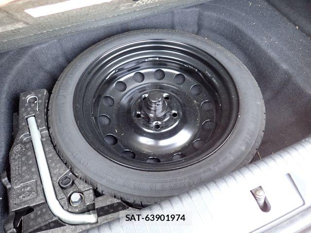 VolksWagen GOLF 2014-02 8076125-23
