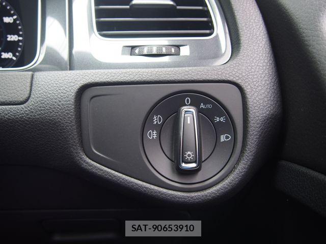 VolksWagen GOLF 2018-05 8076128-14