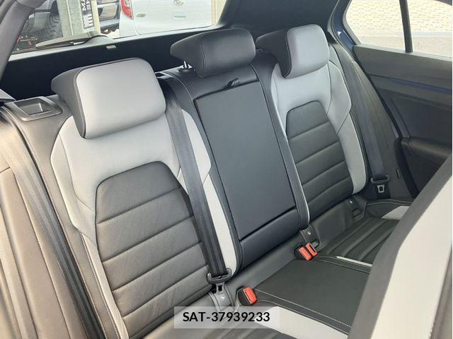 VolksWagen GOLF 2025-02 8076126-13