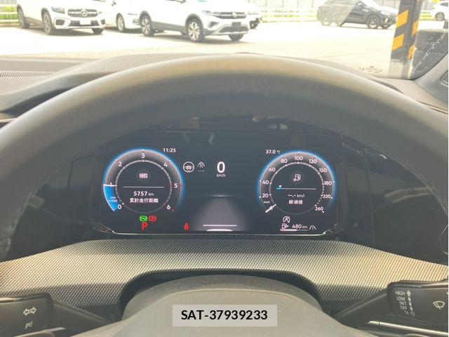 VolksWagen GOLF 2025-02 8076126-7