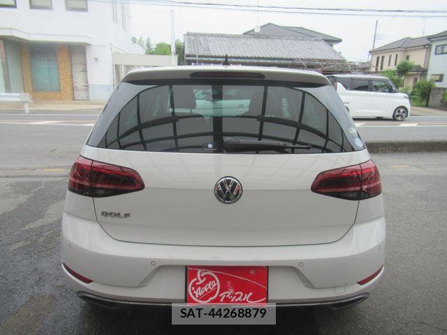 VolksWagen GOLF 2019-08 8102695-11