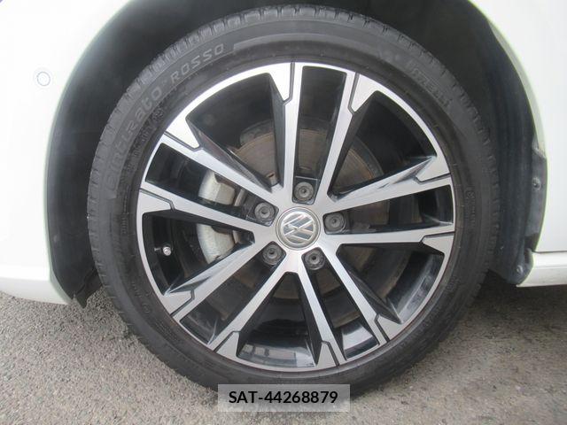 VolksWagen GOLF 2019-08 8102695-13