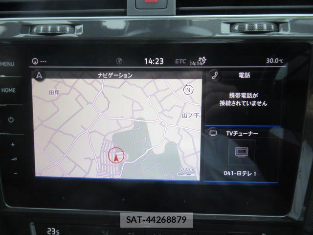 VolksWagen GOLF 2019-08 8102695-15