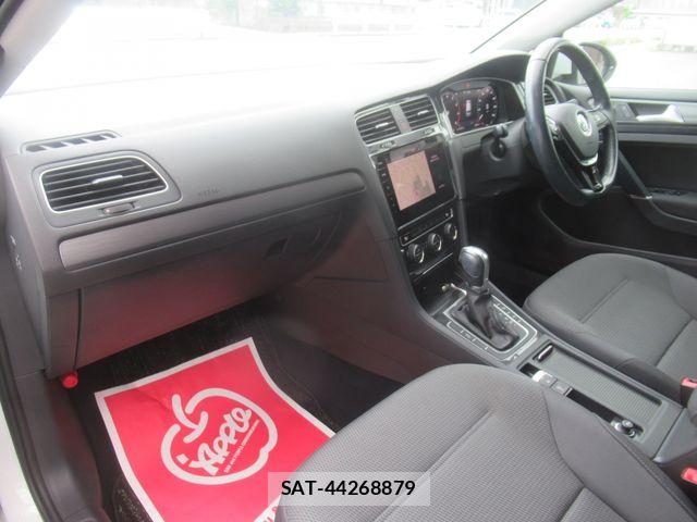 VolksWagen GOLF 2019-08 8102695-5