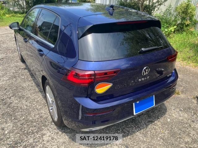 VolksWagen GOLF 2021-09 8102686-16