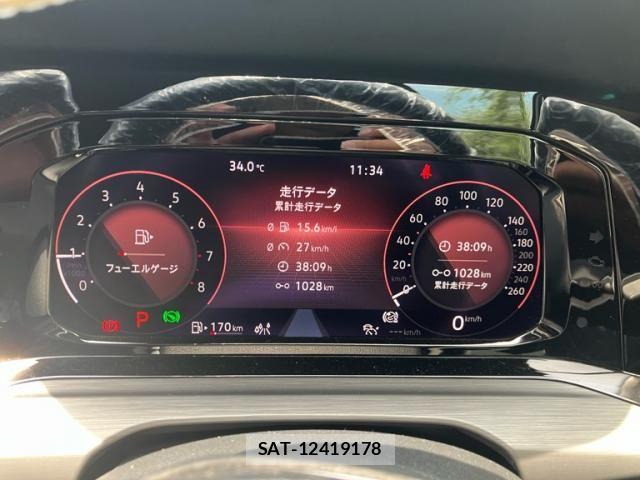 VolksWagen GOLF 2021-09 8102686-19