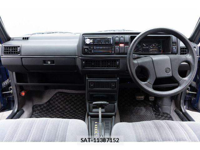 VolksWagen GOLF 1990-12 8102685-1