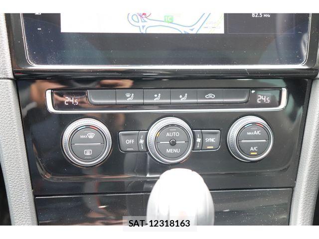 VolksWagen GOLF 2019-02 8102687-15