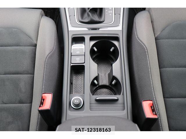 VolksWagen GOLF 2019-02 8102687-25
