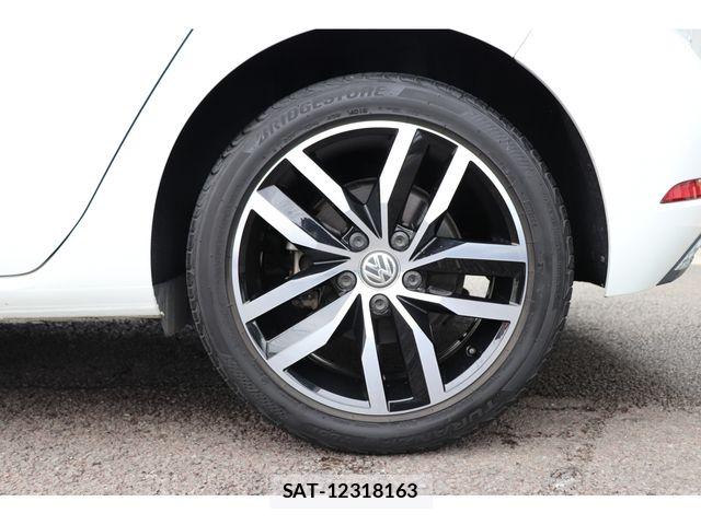 VolksWagen GOLF 2019-02 8102687-27