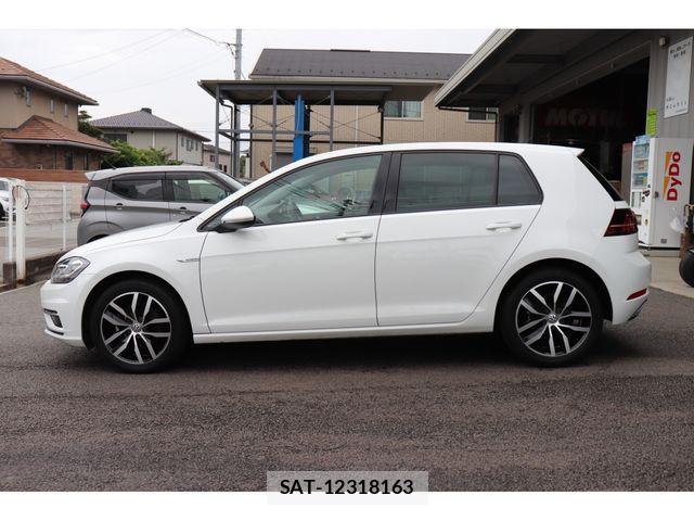 VolksWagen GOLF 2019-02 8102687-4