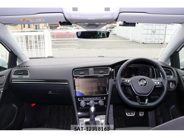 VolksWagen GOLF 2019-02 8102687-8