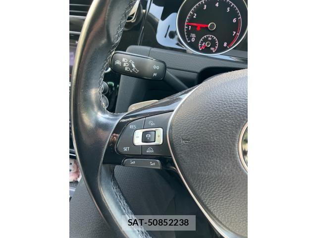 VolksWagen GOLF 2013-07 8102696-12