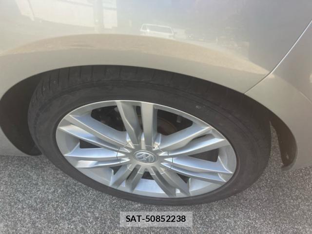 VolksWagen GOLF 2013-07 8102696-3