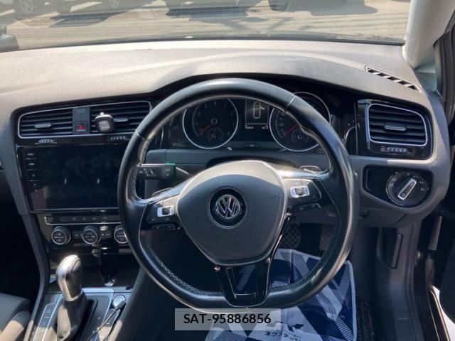 VolksWagen GOLF 2017-07 8132979-18