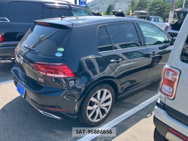 VolksWagen GOLF 2017-07 8132979-2