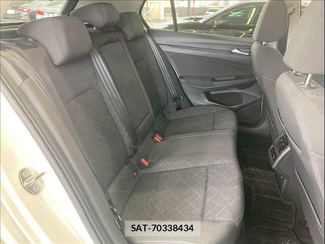 VolksWagen GOLF 2021-08 8146999-11
