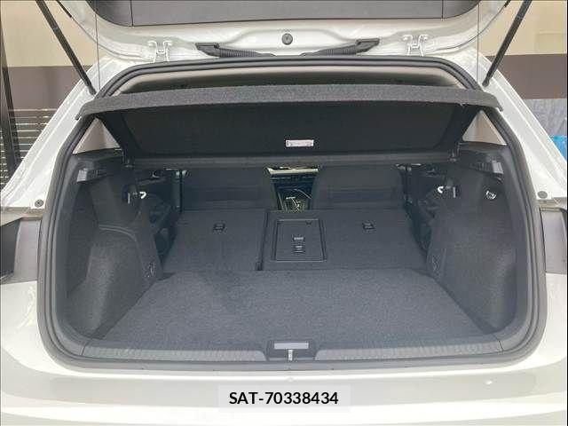 VolksWagen GOLF 2021-08 8146999-12