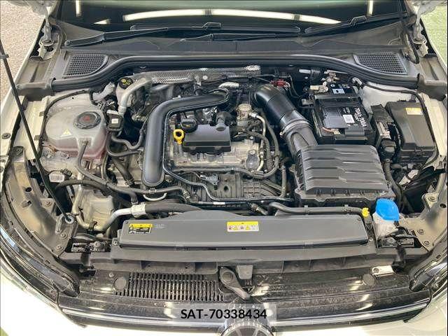 VolksWagen GOLF 2021-08 8146999-13