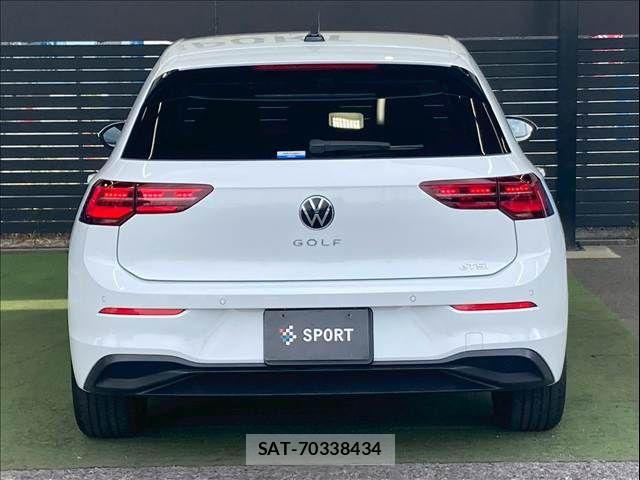 VolksWagen GOLF 2021-08 8146999-15