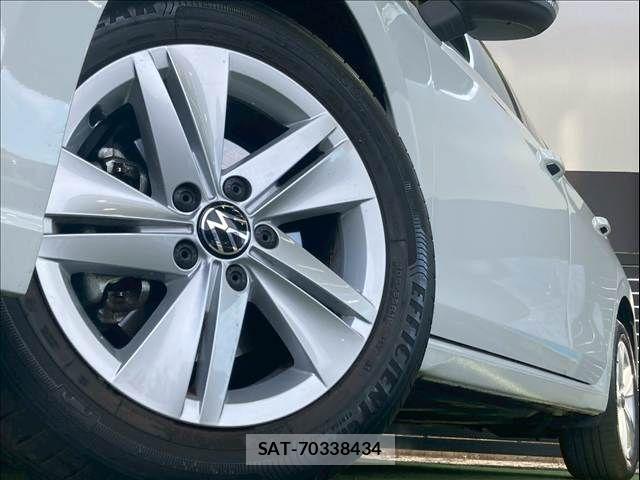 VolksWagen GOLF 2021-08 8146999-18