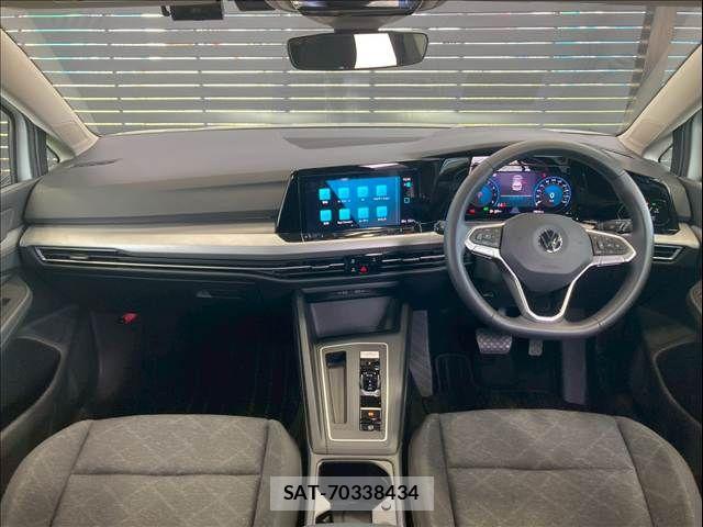 VolksWagen GOLF 2021-08 8146999-1