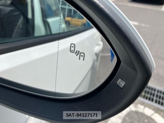 VolksWagen GOLF 2018-06 8147005-12
