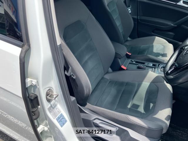 VolksWagen GOLF 2018-06 8147005-15