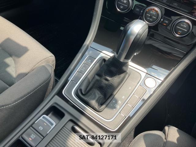 VolksWagen GOLF 2018-06 8147005-20