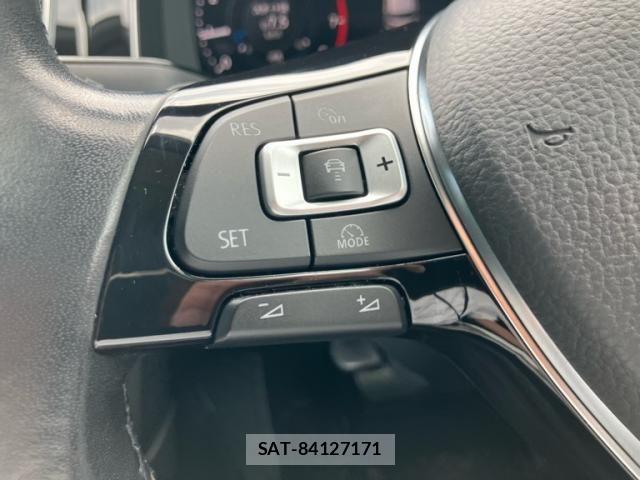 VolksWagen GOLF 2018-06 8147005-25