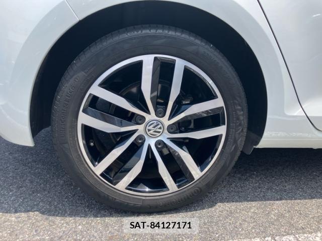 VolksWagen GOLF 2018-06 8147005-6