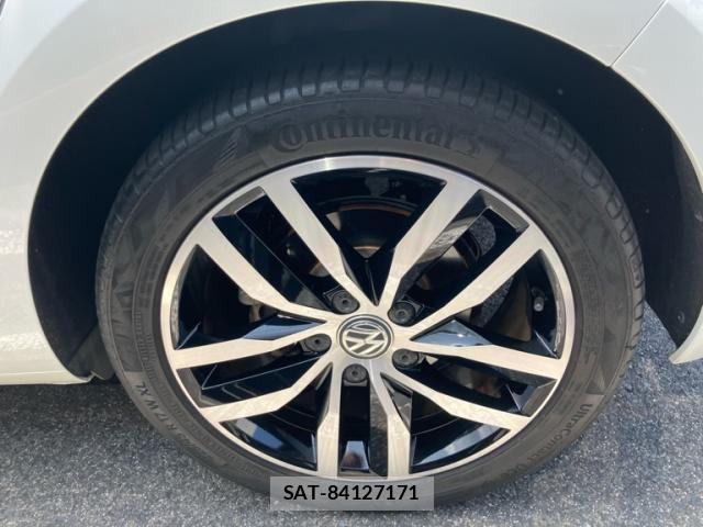 VolksWagen GOLF 2018-06 8147005-7
