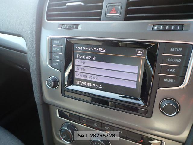 VolksWagen GOLF 2013-08 8159515-18