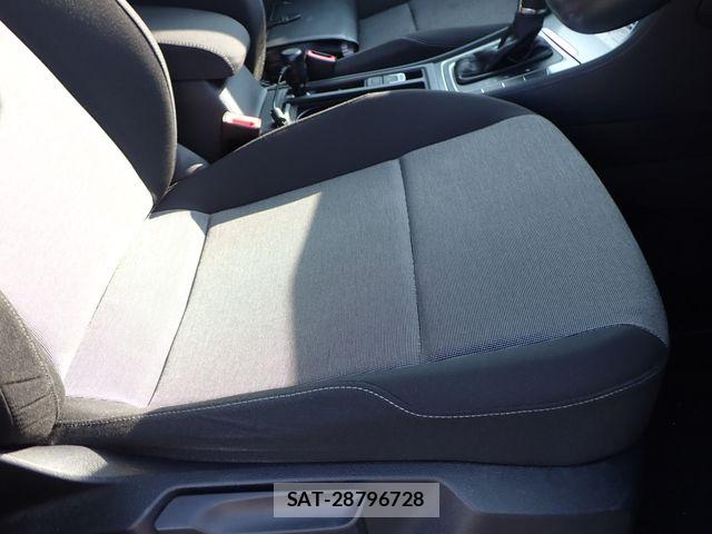 VolksWagen GOLF 2013-08 8159515-22