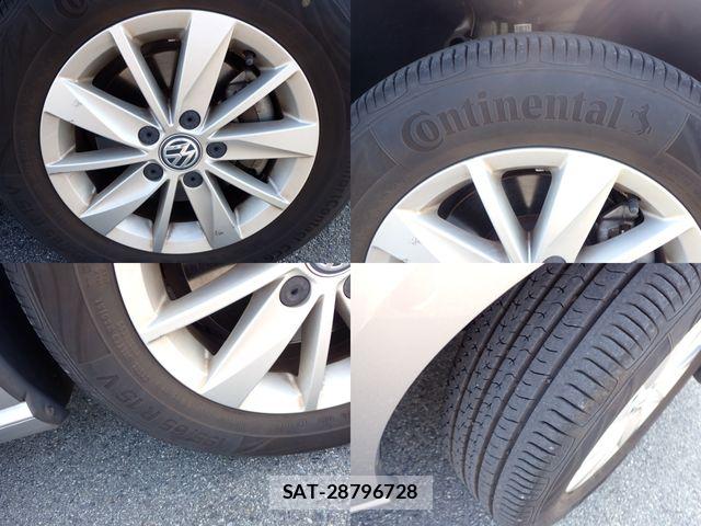 VolksWagen GOLF 2013-08 8159515-25