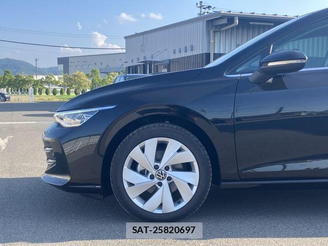 VolksWagen GOLF 2025-05 8211004-5