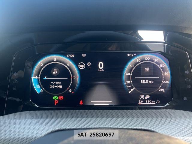 VolksWagen GOLF 2025-05 8211004-6