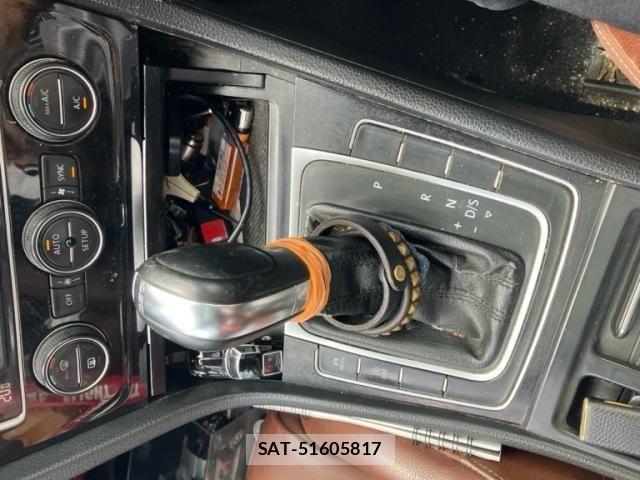 VolksWagen GOLF 2014-03 8232393-12