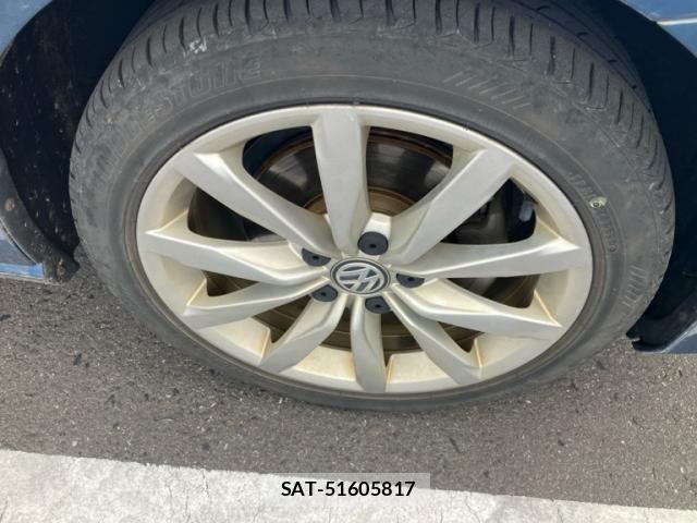 VolksWagen GOLF 2014-03 8232393-5