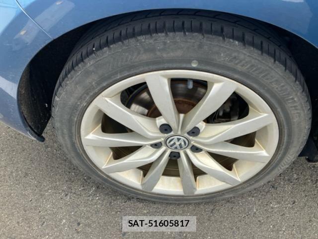 VolksWagen GOLF 2014-03 8232393-6