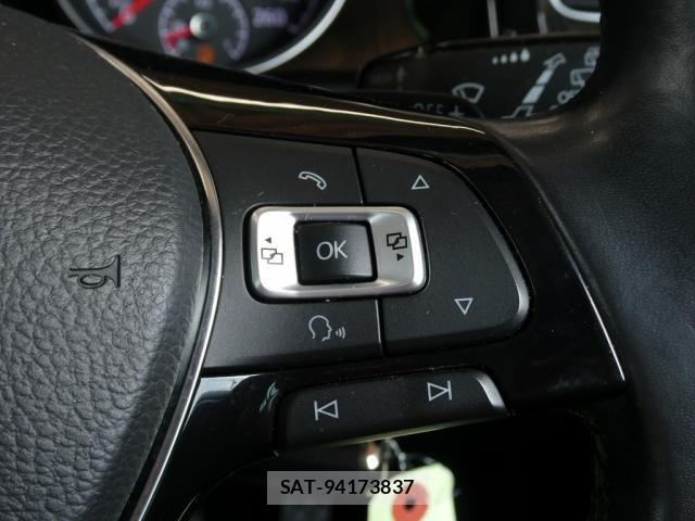 VolksWagen GOLF 2013-07 8232388-14