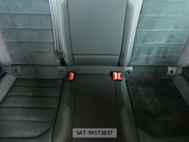 VolksWagen GOLF 2013-07 8232388-27