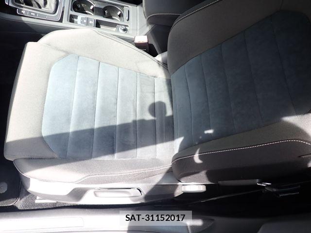 VolksWagen GOLF 2013-12 8232381-20