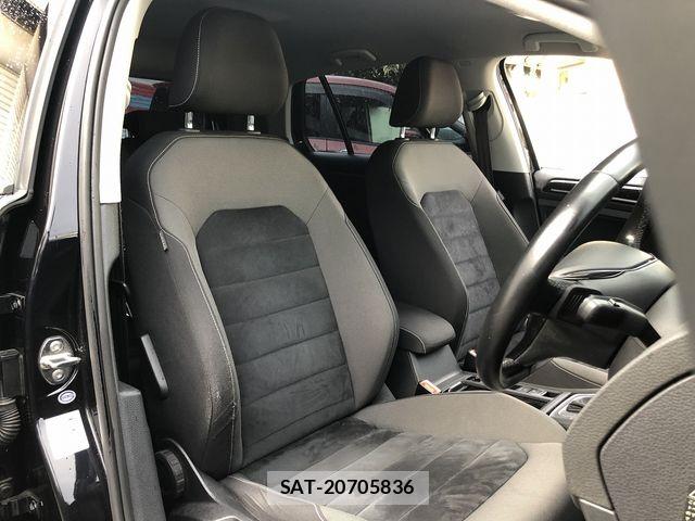 VolksWagen GOLF 2013-08 8318062-17